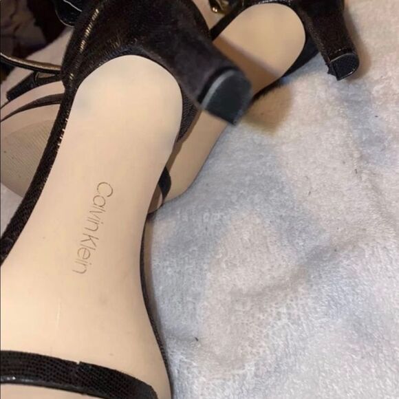 Calvin Klein platform black faux leather open toe sandal size 6 - Picture 8 of 9